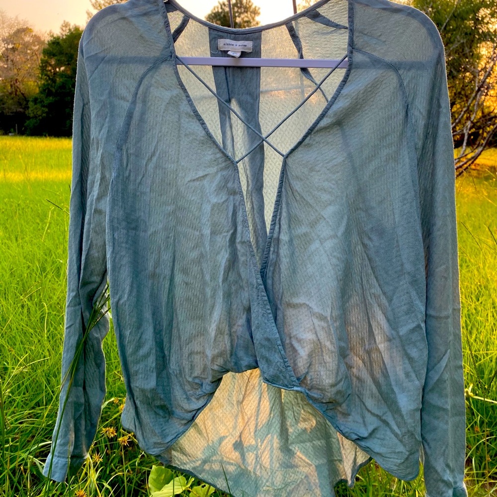 Beautiful forest green cardigan/top